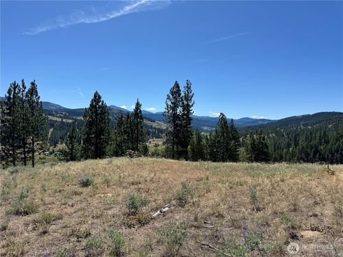 2 Lundimo Meadows Rd, Curlew, WA, 99118-9608 | Card Image