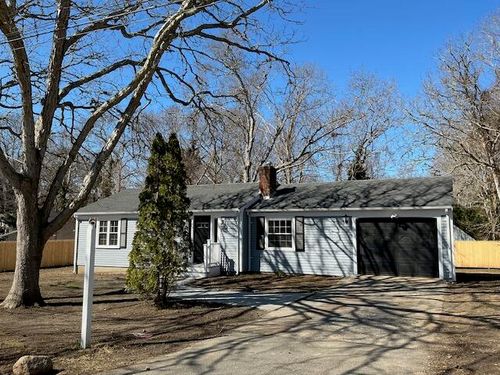 57 Suffolk Ave, Hyannis, MA, 02601-2656 | Card Image