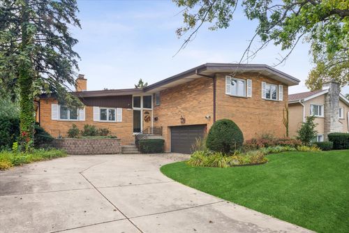 4421 W Lunt Avenue, Lincolnwood, IL, 60712 | Card Image