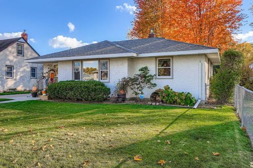 209 Macarthur St W, South Saint Paul, MN, 55075-3434 | Card Image