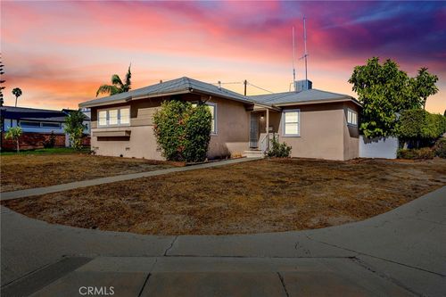 7800 Babcock Ave, North Hollywood, CA, 91605-2216 | Card Image