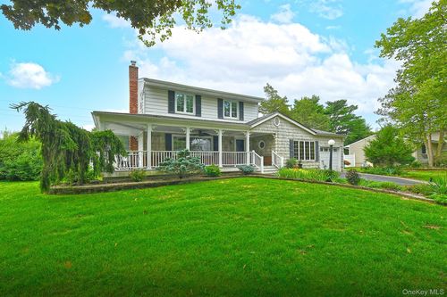 10 Linford Ln, Huntingtn Sta, NY, 11747-1326 | Card Image