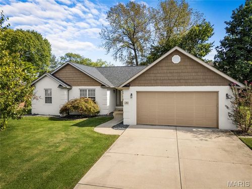 36 Pebble Hill Dr, Belleville, IL, 62223-2250 | Card Image