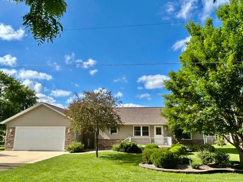 1738 254th Street, Decorah, IA, 52101 | Card Image