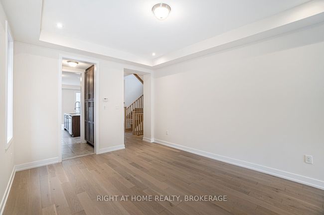 637 Etheridge Ave, House other with 4 bedrooms, 3 bathrooms and 1 parking in Milton ON | Image 6