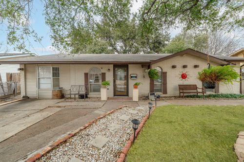1107 Briarwood Dr, Lewisville, TX, 75067-4333 | Card Image