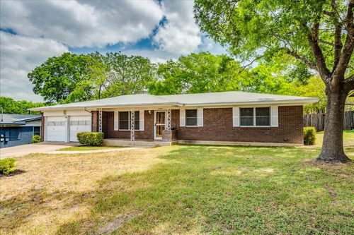 11907 Oak Trl, Austin, TX, 78753-2320 | Card Image