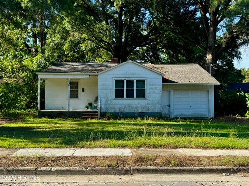 605 Dixon Street, Kinston, NC, 28501 | Card Image