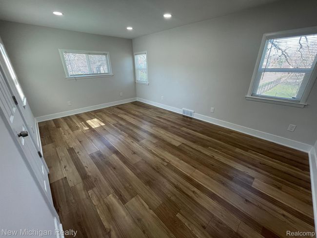 985 W Hazelhurst St, House other with 3 bedrooms, 3 bathrooms and null parking in Ferndale MI | Image 20