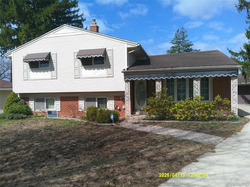 2803 Lexington Ct, Trenton, MI, 48183-4130 | Card Image