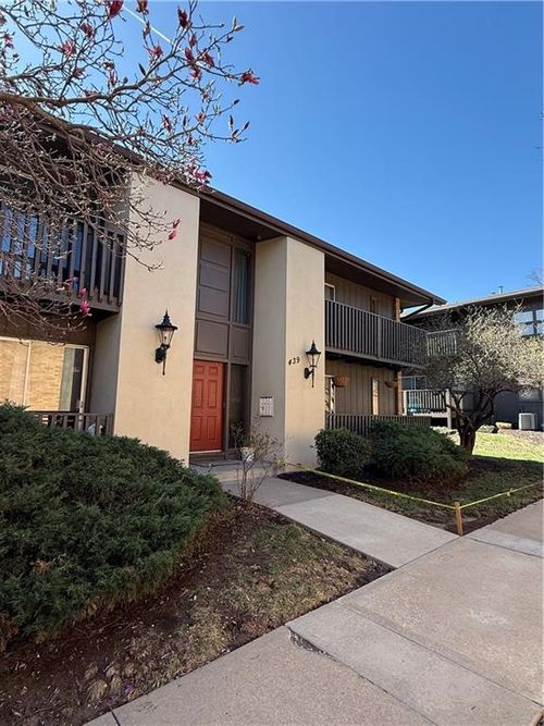 apt-d-439 W 104th St, Kansas City, MO, 64114-4633 | Card Image