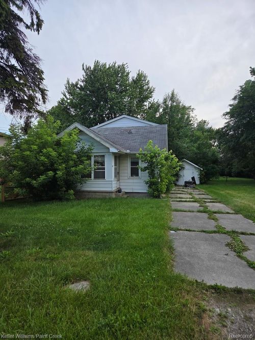 2051 Orpington Dr, Troy, MI, 48083-5672 | Card Image