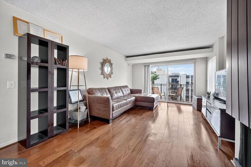 apt-519-60 S Van Dorn St, ALEXANDRIA, VA, 22304-4264 | Card Image
