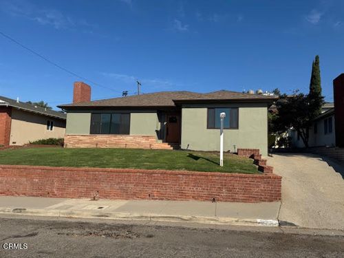 963 La Vuelta Pl, Santa Paula, CA, 93060-1327 | Card Image
