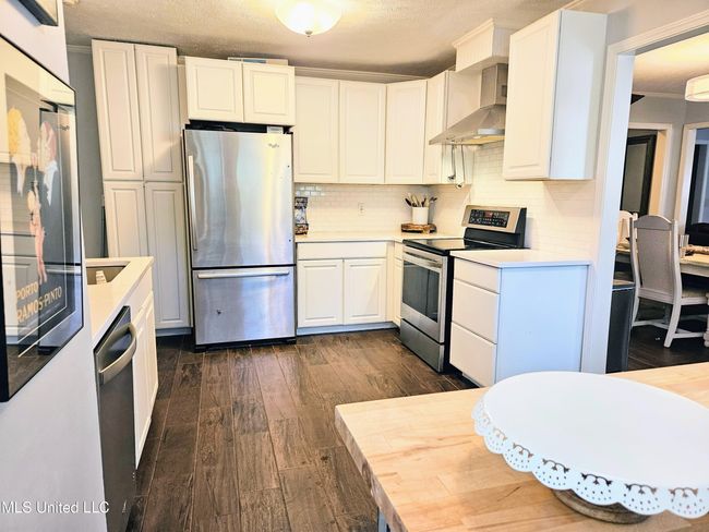Kitchen | Image 10