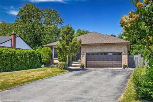 687 Penny Lane, Burlington, ON, L7T4H9 | Card Image