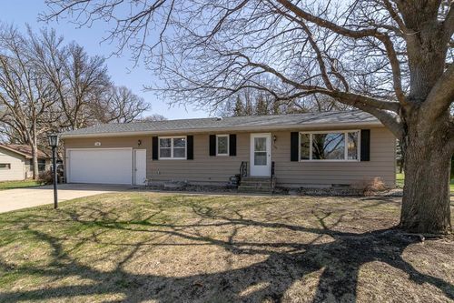 786 E Prince St, Lake Crystal, MN, 56055-2048 | Card Image