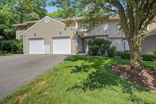 25 Pelican Pt, Newton, NJ, 07860-2803 | Card Image