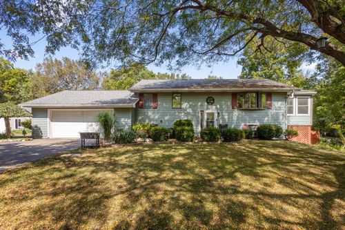 7565 E Spicerville Hwy, Eaton Rapids, MI, 48827-9075 | Card Image