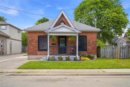 112 Sydenham St, Brantford, ON, N3R3Y6 | Card Image
