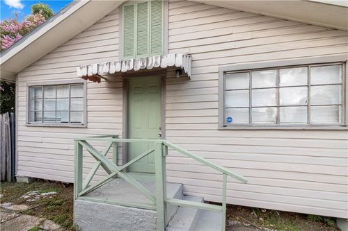 402 Deckbar Ave, Jefferson, LA, 70121-2308 | Card Image