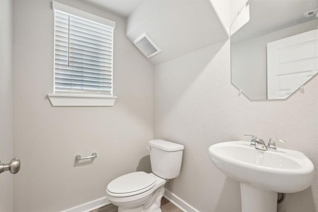 591 Avisa Dr, House other with 3 bedrooms, 3 bathrooms and 2 parking in Kemah TX | Image 44