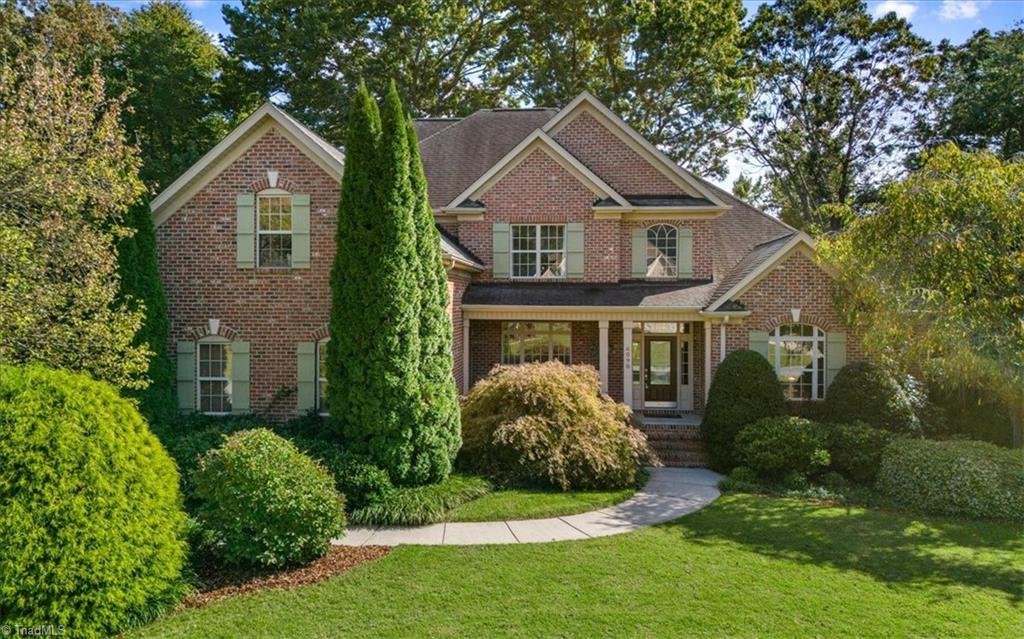 Grinsted Ct, Greensboro, NC 27455