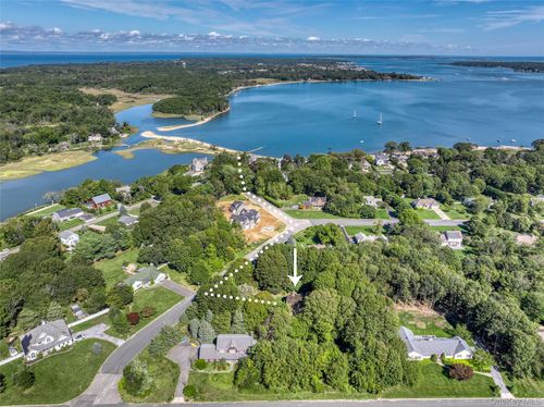 240 August Rd, Greenport, NY, 11944-2782 | Card Image