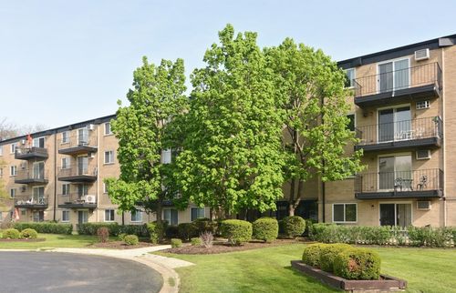 apt-4c-2420 E Brandenberry Ct, Arlington Heights, IL, 60004-5162 | Card Image