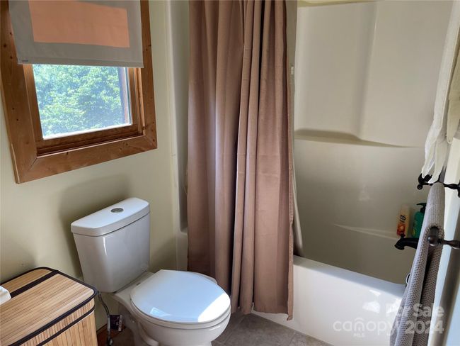 90 Twin Oaks Est, House other with 2 bedrooms, 3 bathrooms and null parking in Sylva NC | Image 26