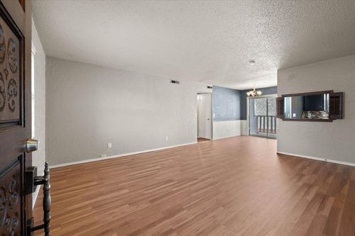 b-11421 N May Ave, Oklahoma City, OK, 73120-5804 | Card Image