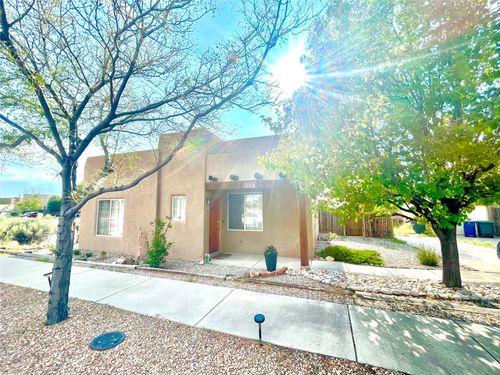 4129 New Moon Cir, Santa Fe, NM, 87507-2561 | Card Image