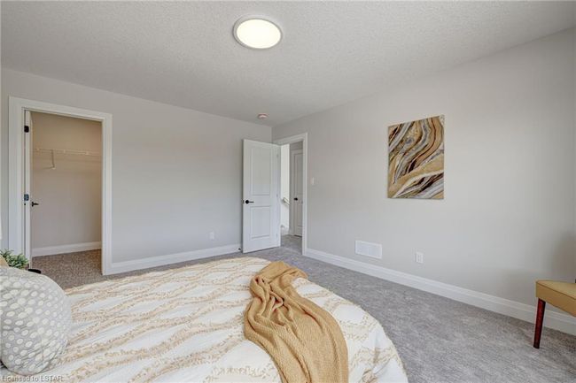 6477 Royal Magnolia Ave, House other with 3 bedrooms, 2 bathrooms and 2 parking in London ON | Image 23