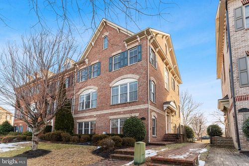 2804 Moores Plains Blvd, UPPER MARLBORO, MD, 20774-8057 | Card Image