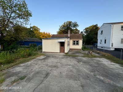 769 Cliffwood Avenue, House other with 2 bedrooms, 1 bathrooms and null parking in Keyport NJ | Image 2