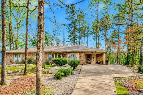 1 Montserrat Ln, Hot Springs Village, AR, 71909-2618 | Card Image