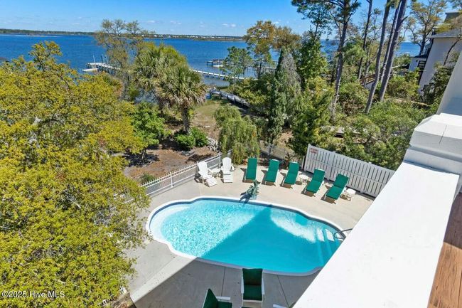 MBR Pool View | Image 77