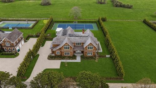 450 Seven Ponds Towd Road, Southampton, NY, 11976 | Card Image