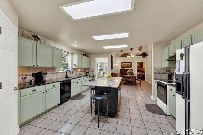15009 Canterbury Rd, House other with 4 bedrooms, 3 bathrooms and null parking in Spring Branch TX | Image 9