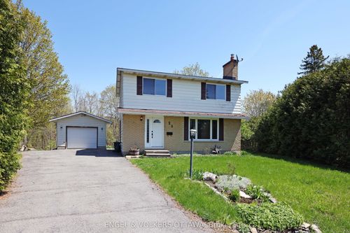 25 Coldstream Crt, Munster, ON, K0A3P0 | Card Image