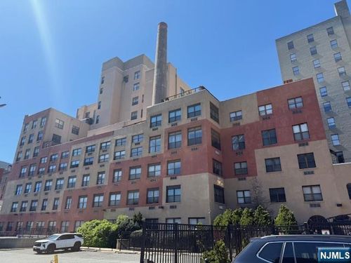 apt-4k-111 Mulberry St, Newark, NJ, 07102-4011 | Card Image