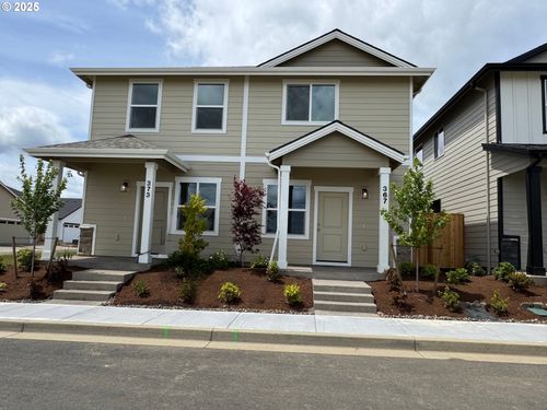373 Se Kitzmiller Dr, Dallas, OR, 97338-9807 | Card Image