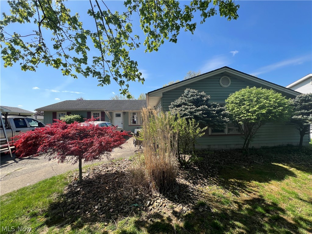 Carter Cir, Youngstown, OH 44512