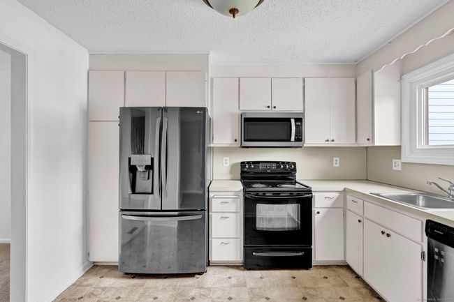 207 - 207 Summer Hill Dr, Condo with 2 bedrooms, 3 bathrooms and null parking in South Windsor CT | Image 12