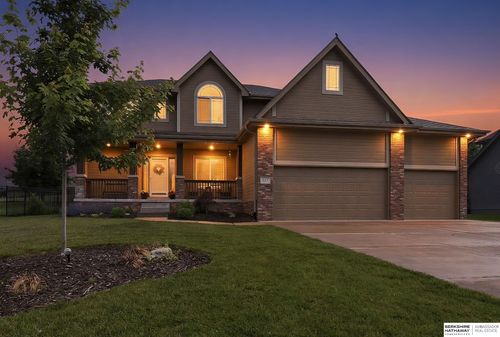 7615 Ponderosa Dr, Papillion, NE, 68046-3640 | Card Image