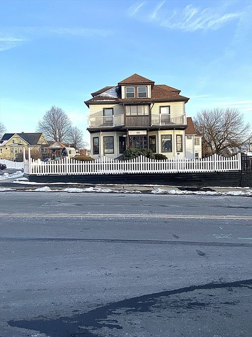 521 Liberty St, Springfield, MA, 01104-3721 | Card Image