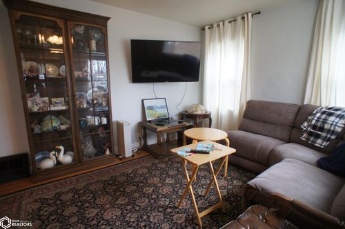 1508 Grove St, Webster City, IA, 50595-2722 | Card Image