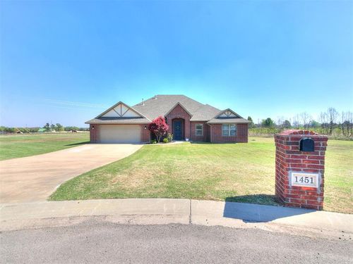 1451 Lookout Cir, Edmond, OK, 73025-2990 | Card Image