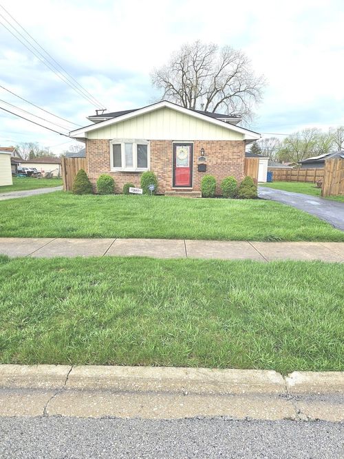 15362 7th Ave, Phoenix, IL, 60426-2521 | Card Image