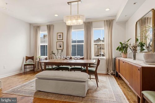 240 Pierce St, PHILADELPHIA, PA, 19148-1928 | Card Image